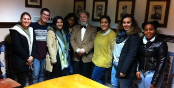 Alunos de Enfermagem realizam trabalho voluntário na Cruz Vermelha